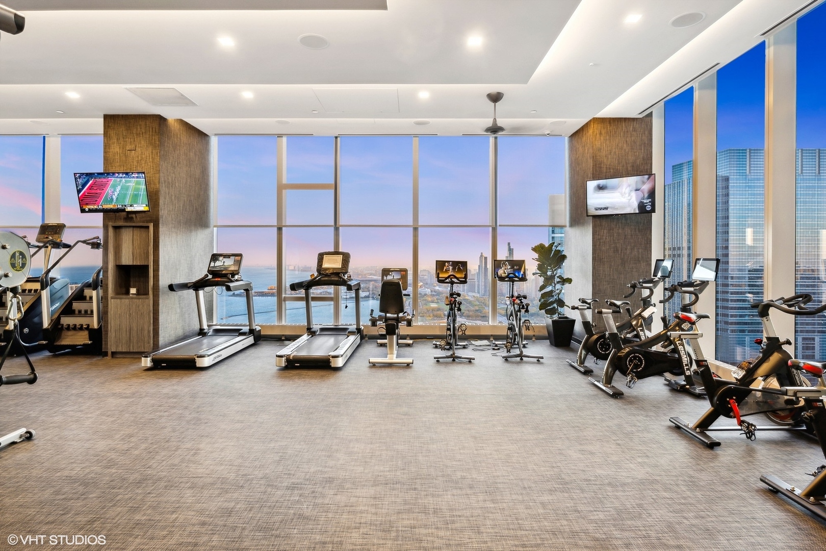 363 E Wacker Drive 9101 Property Photo 39