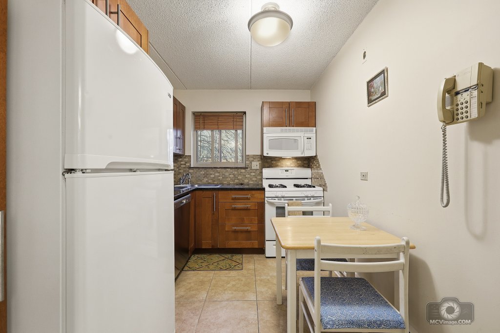 588 Fairway View Drive 2h Property Photo 8