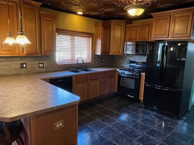 2247 N 73rd Avenue Property Photo 11