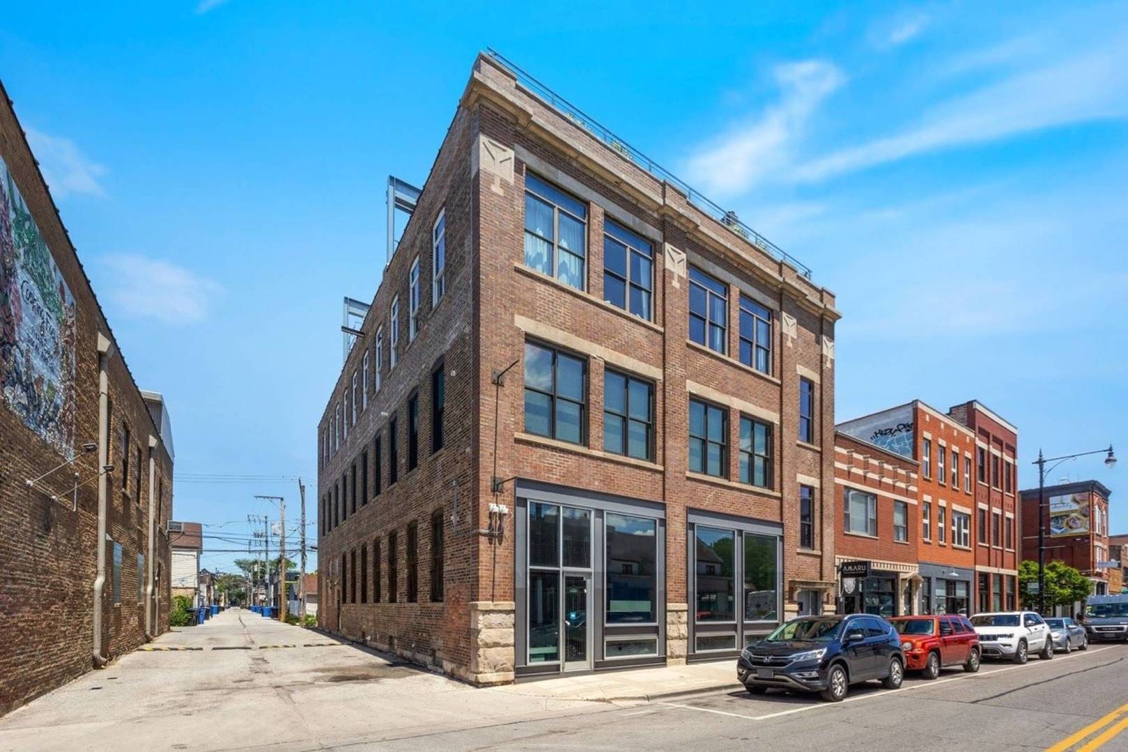 1910 W North Avenue Property Photo 1