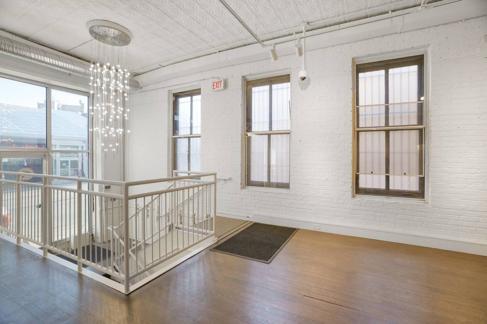 1910 W North Avenue Property Photo 9