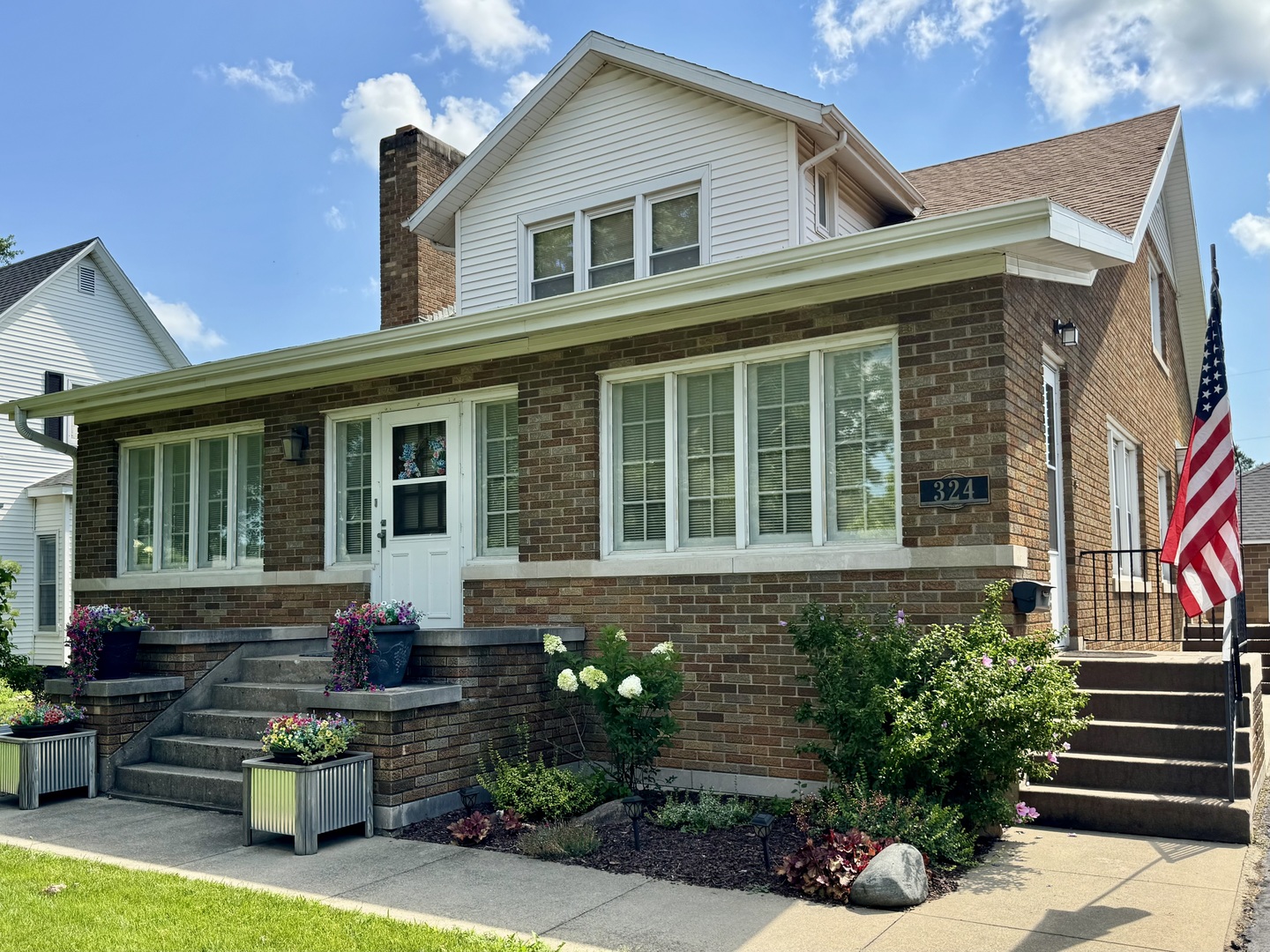 324 S Sangamon Avenue Property Photo 1