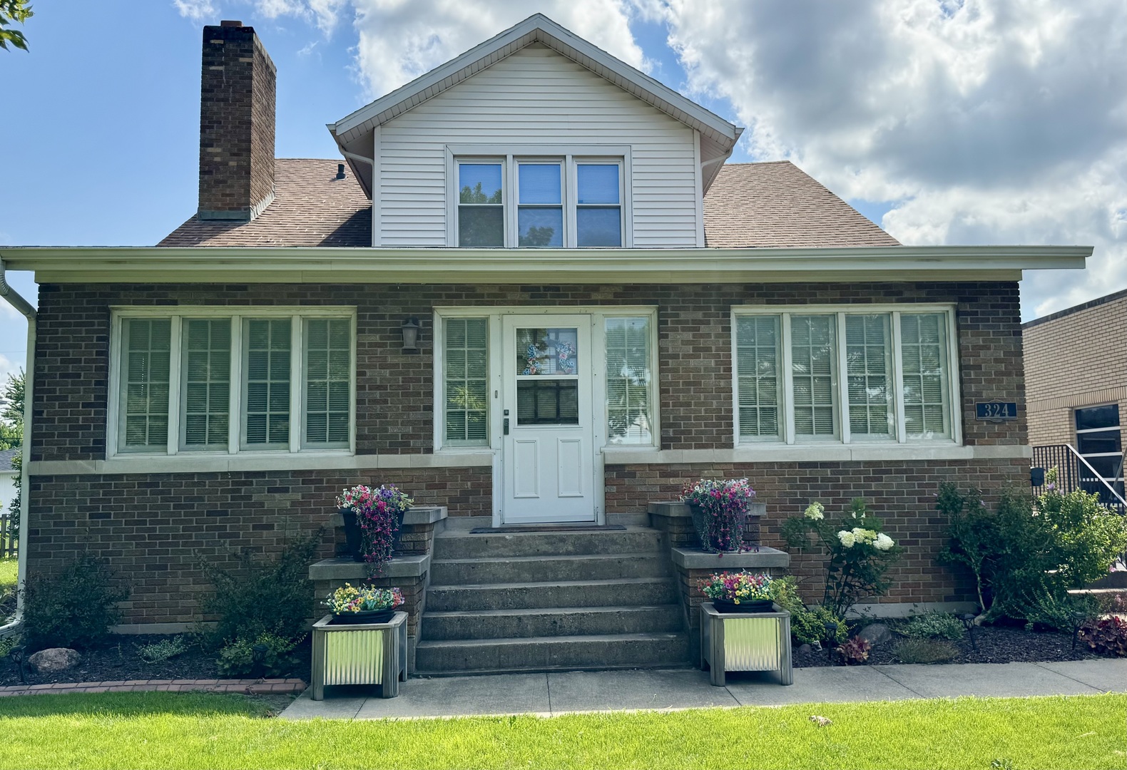 324 S Sangamon Avenue Property Photo 3