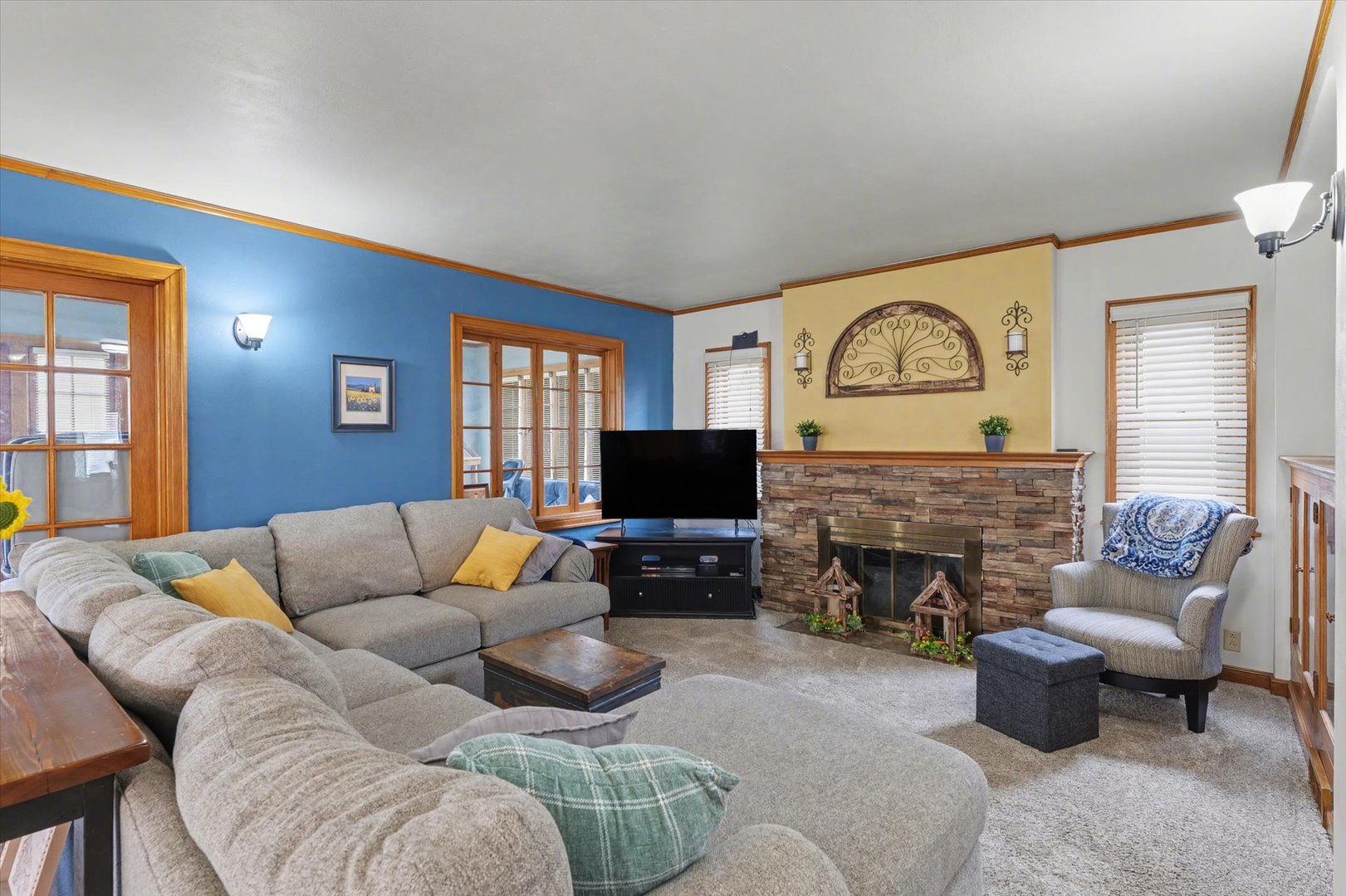 324 S Sangamon Avenue Property Photo 8