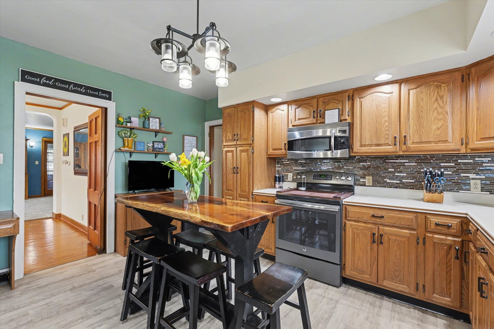 324 S Sangamon Avenue Property Photo 18