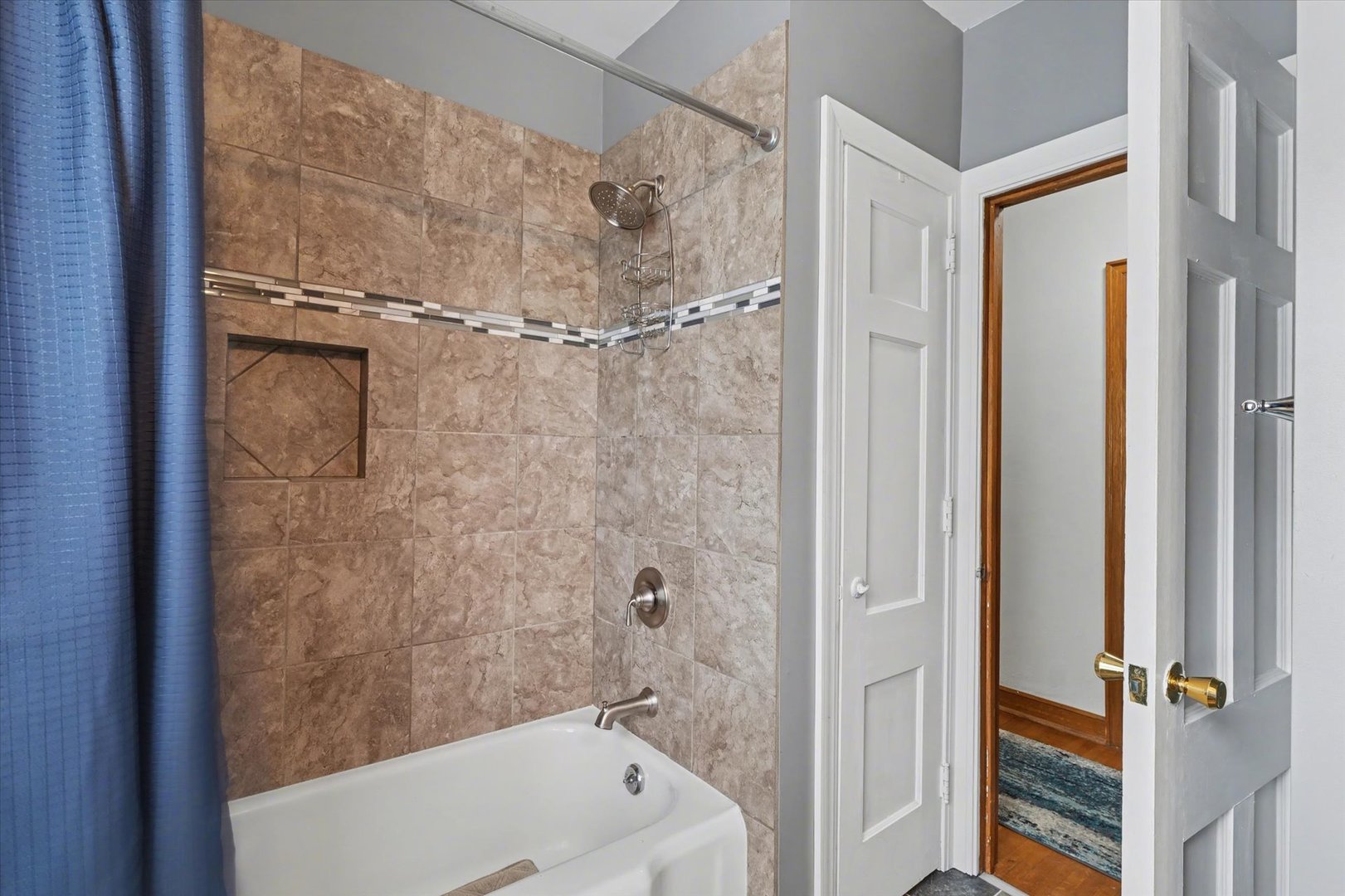 324 S Sangamon Avenue Property Photo 24