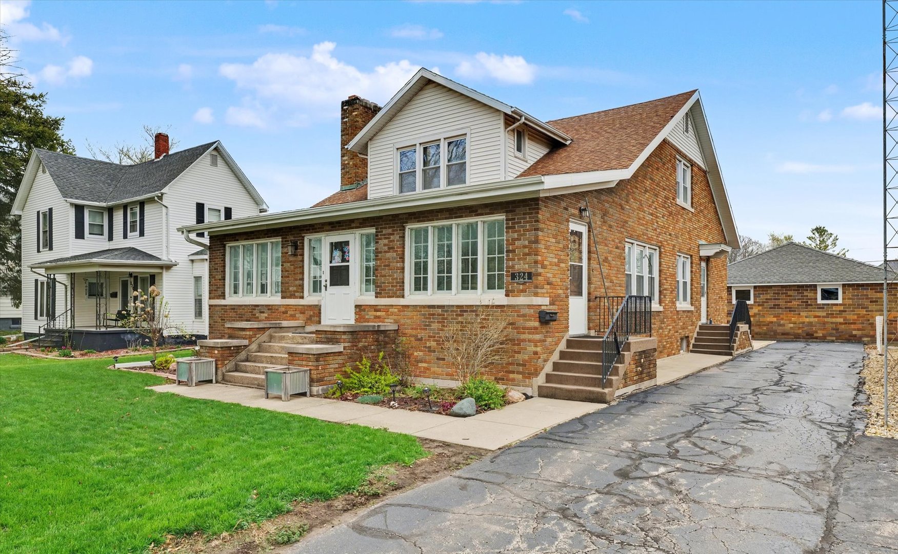 324 S Sangamon Avenue Property Photo 44