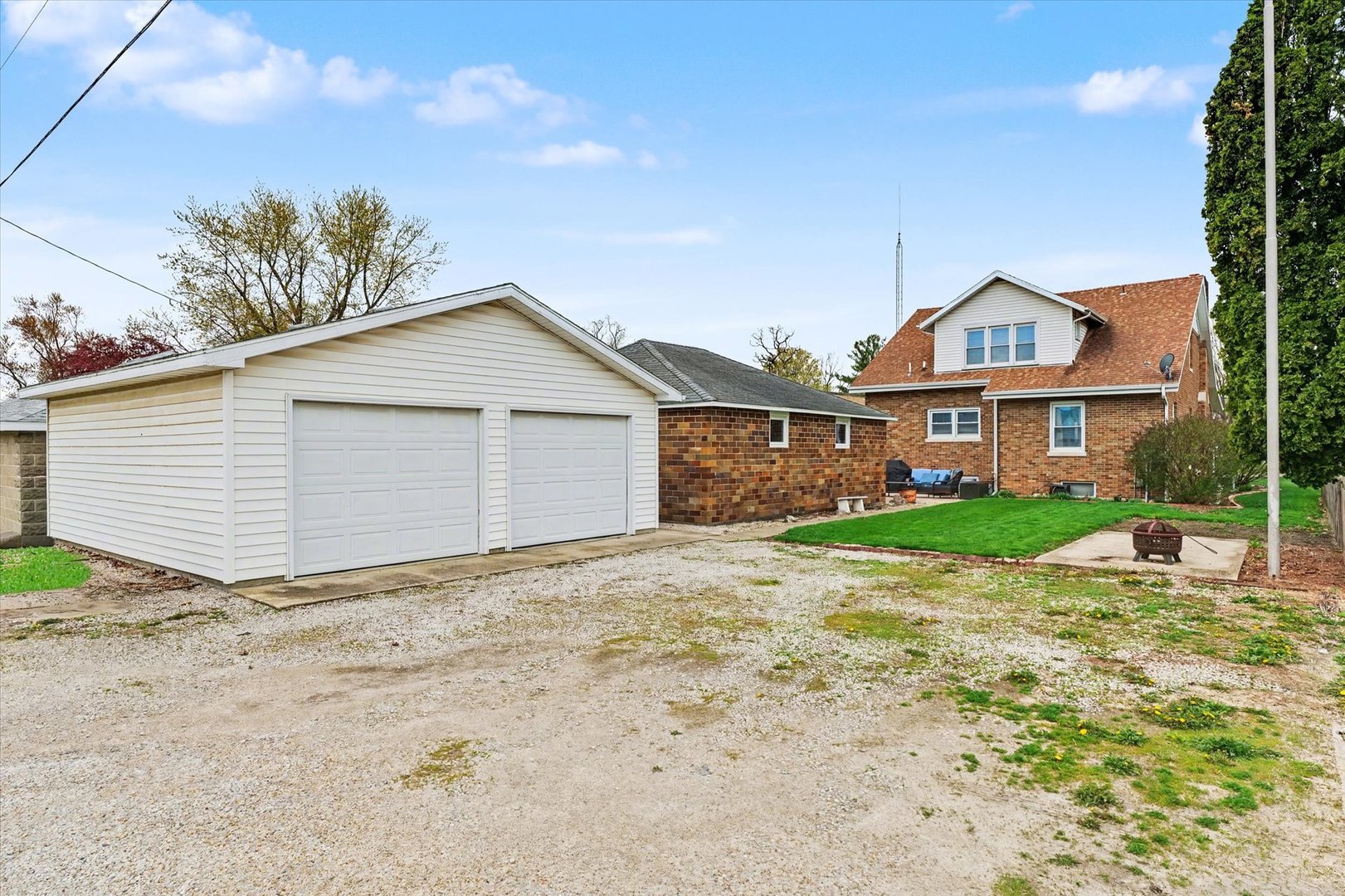 324 S Sangamon Avenue Property Photo 48