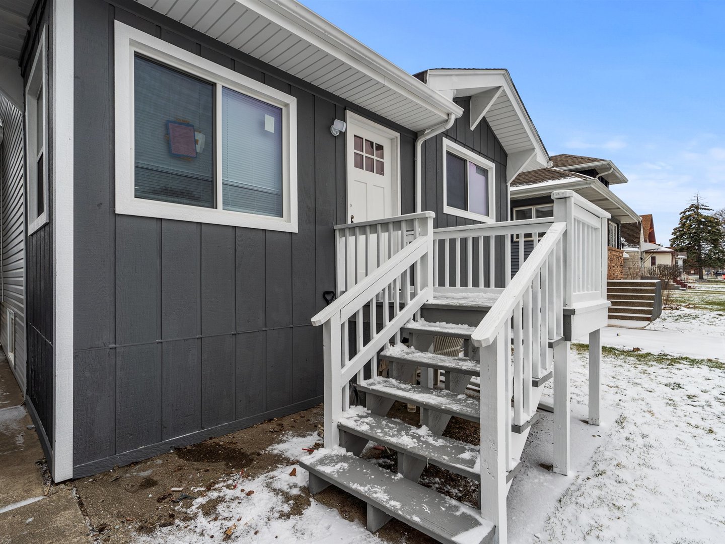 319 156th Place Property Photo 3