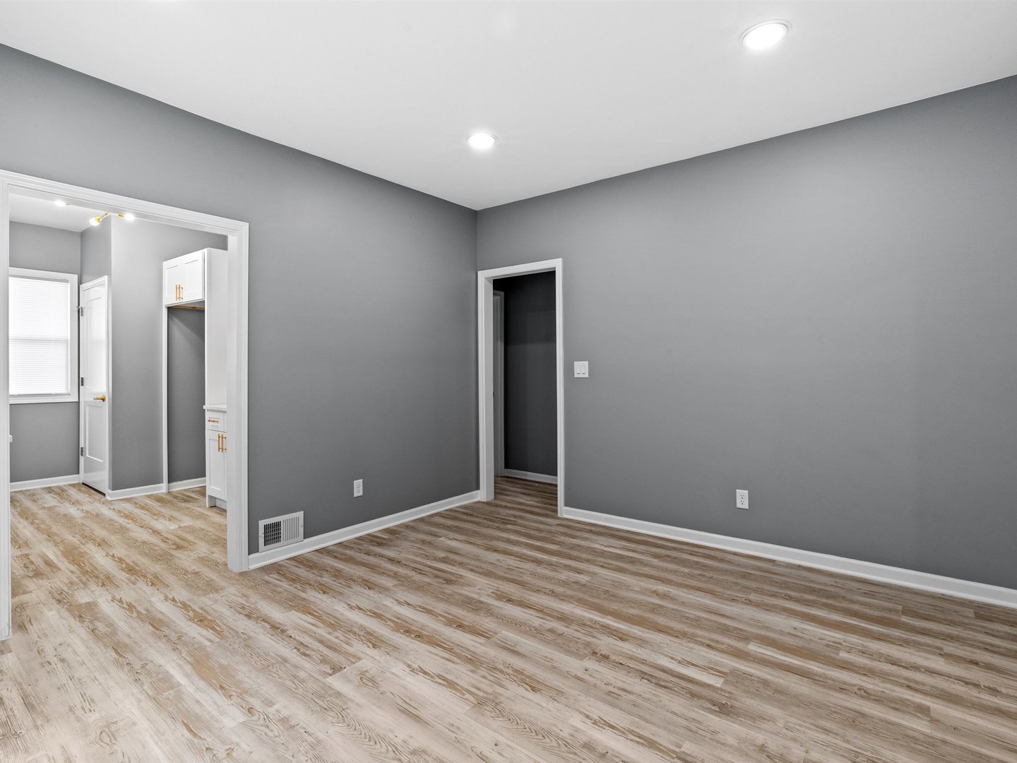 319 156th Place Property Photo 8