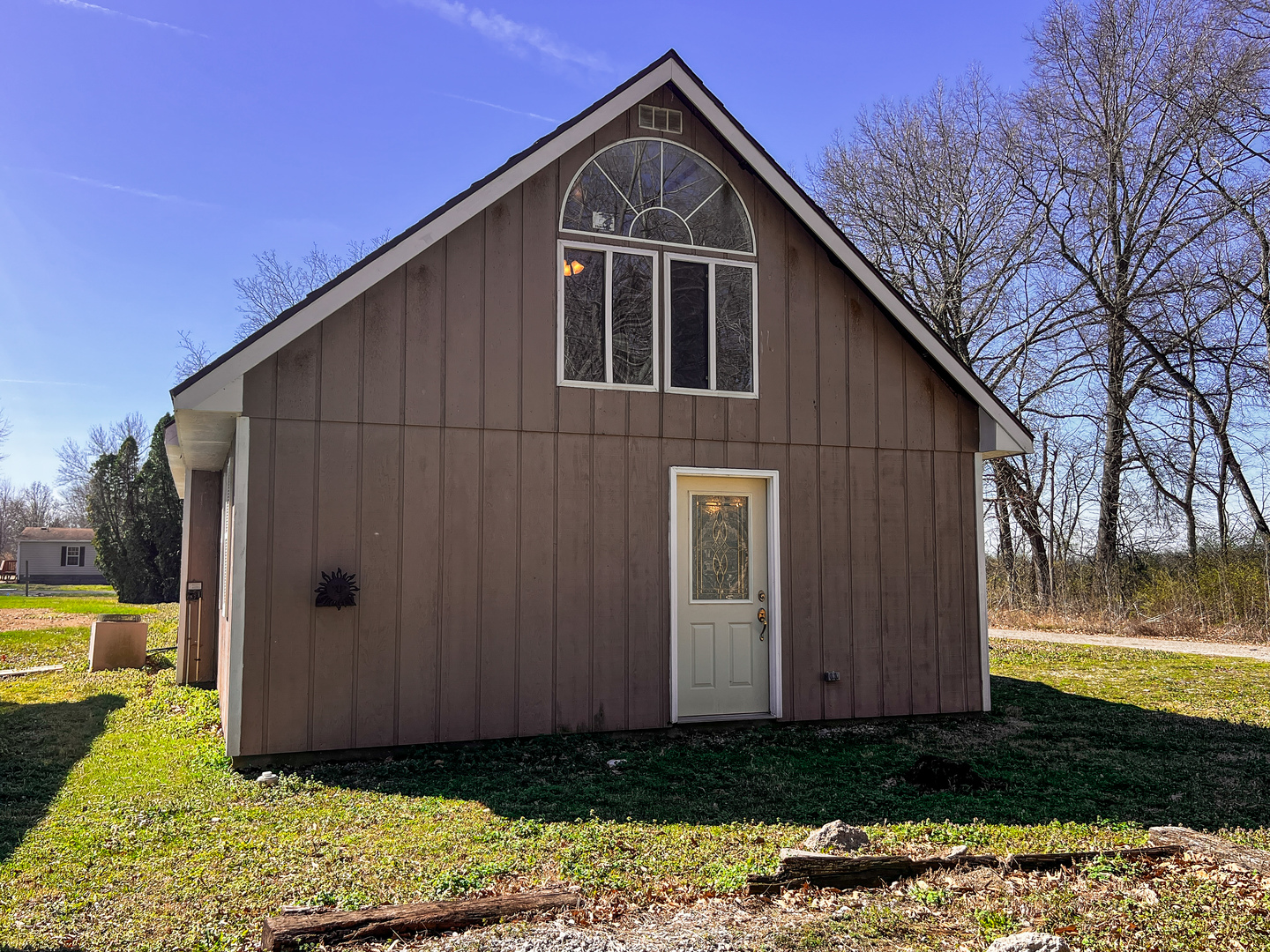 21604 Fox Drive Property Photo 3