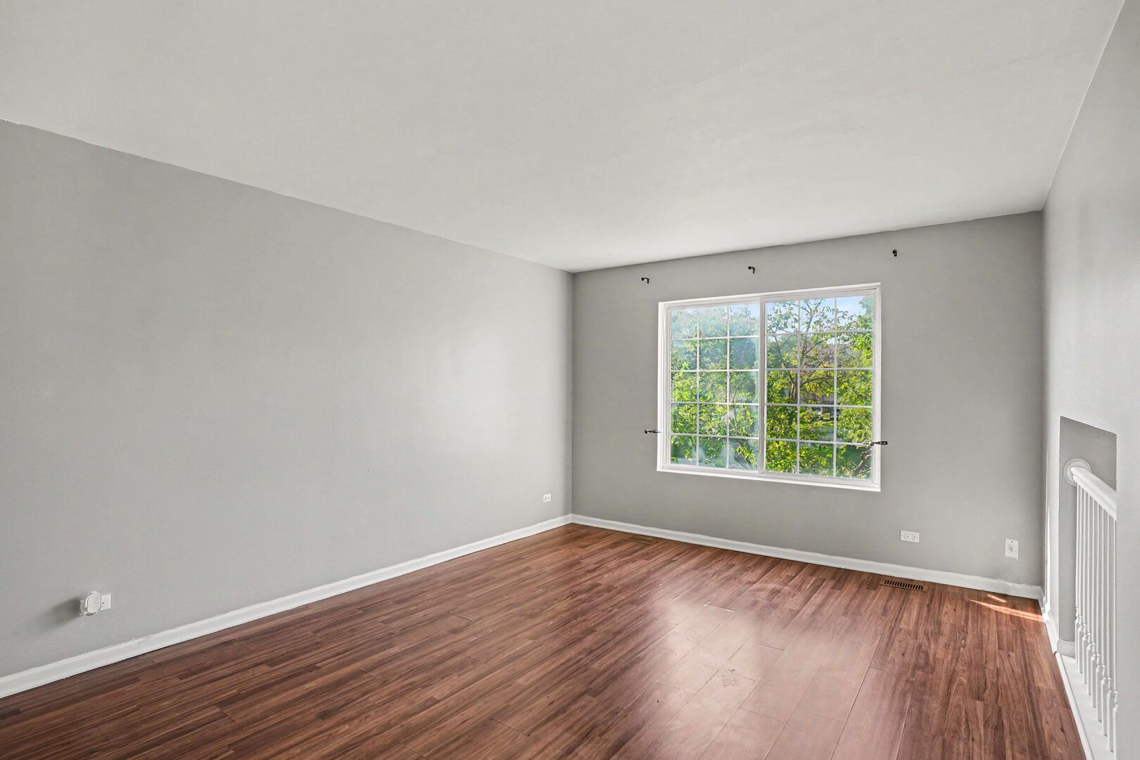 1870 Middlebury Drive Property Photo 4