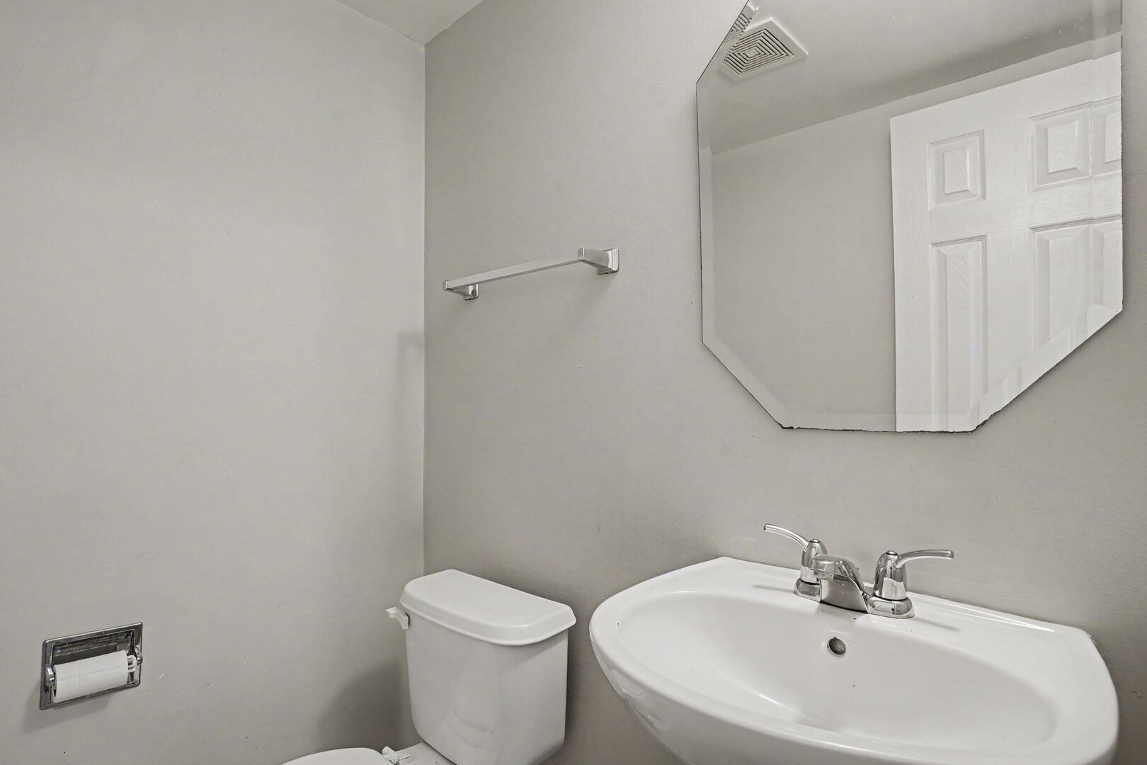 1870 Middlebury Drive Property Photo 15