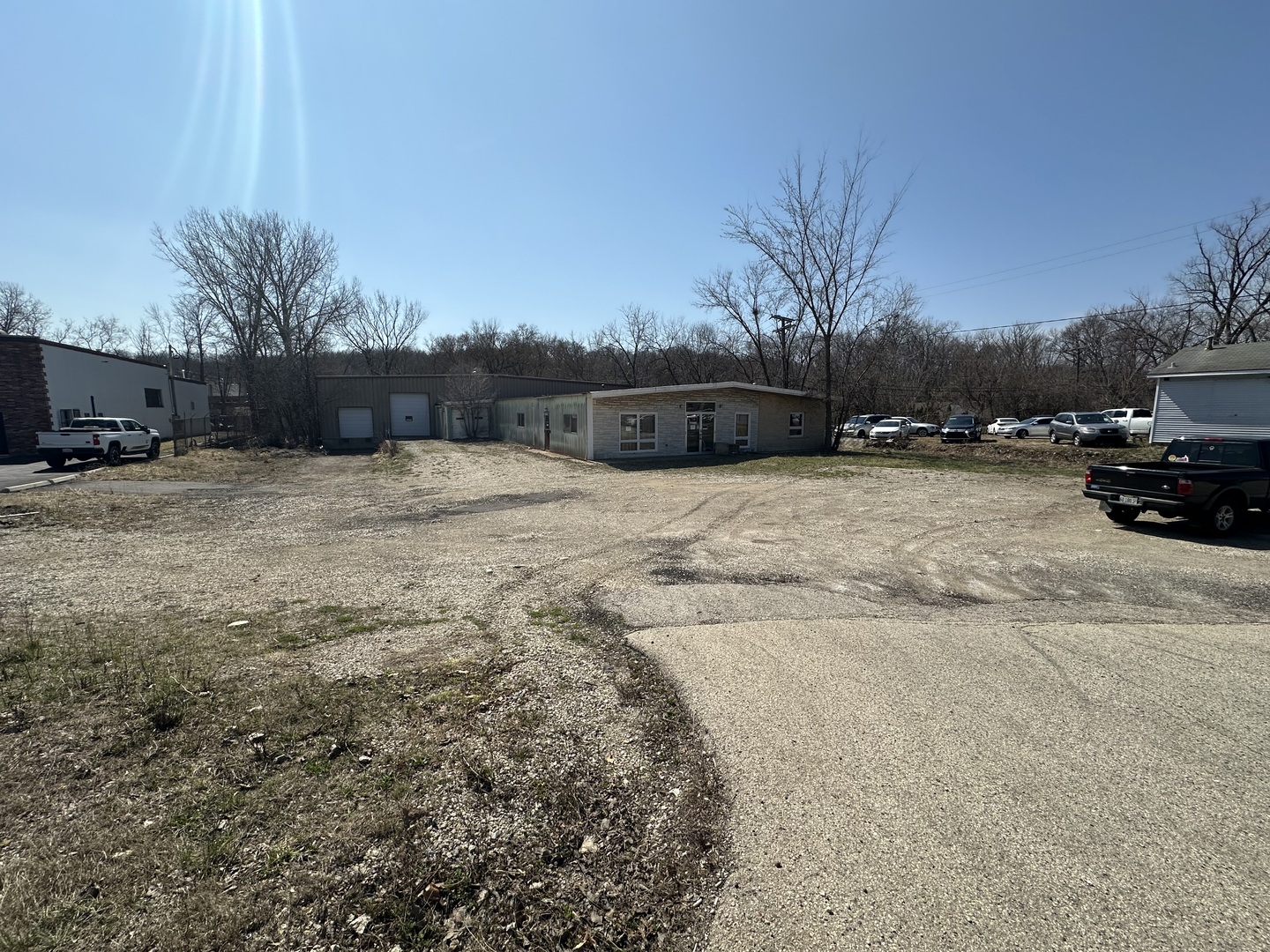 1035 W Algonquin Road Property Photo 5