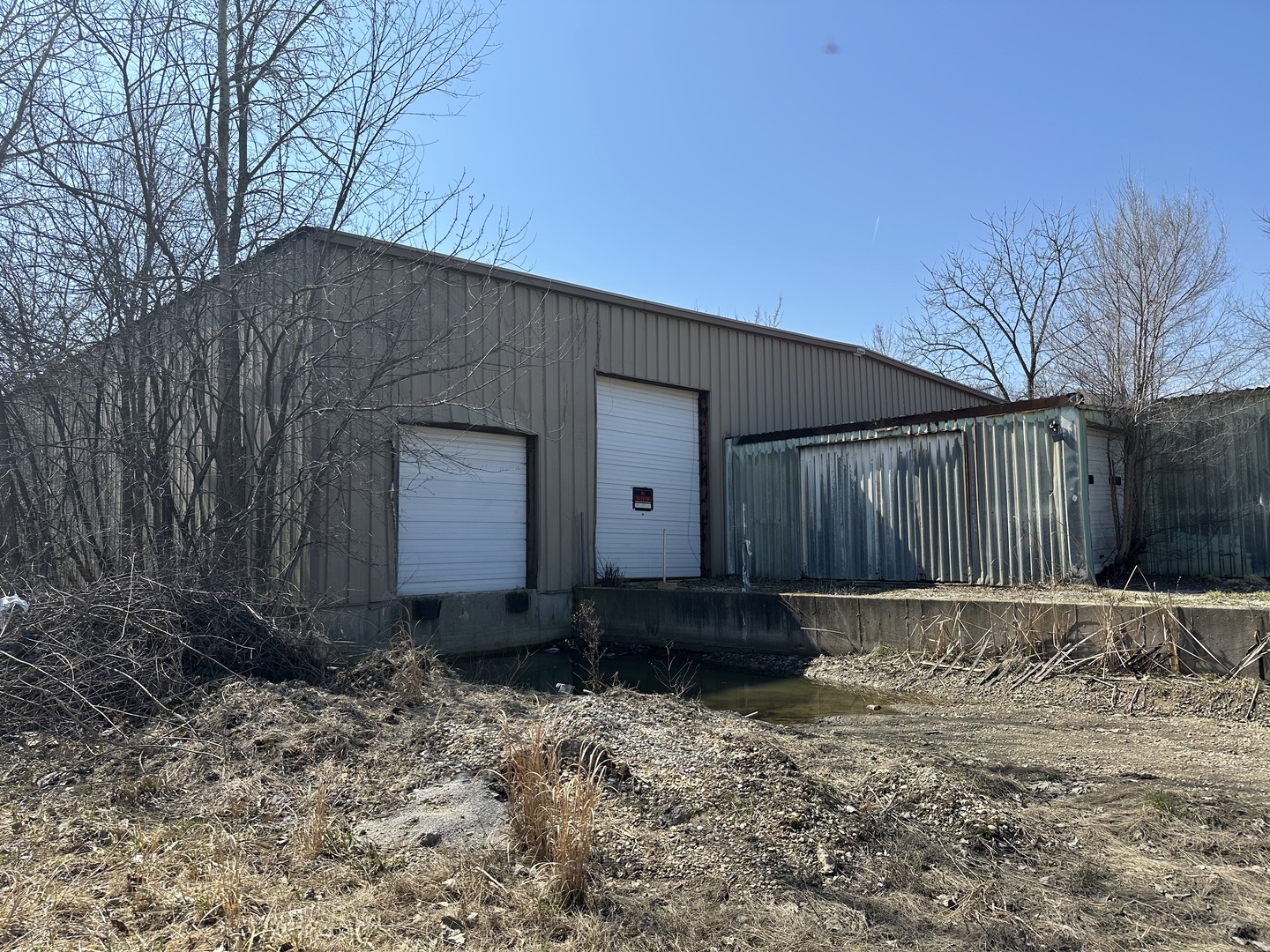 1035 W Algonquin Road Property Photo 10