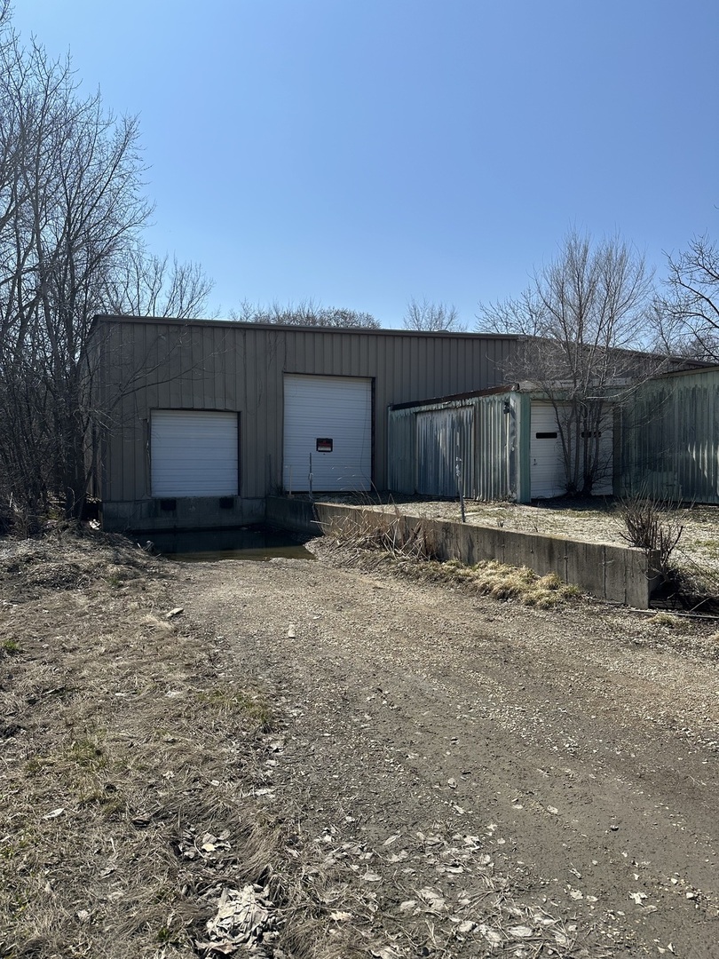 1035 W Algonquin Road Property Photo 13