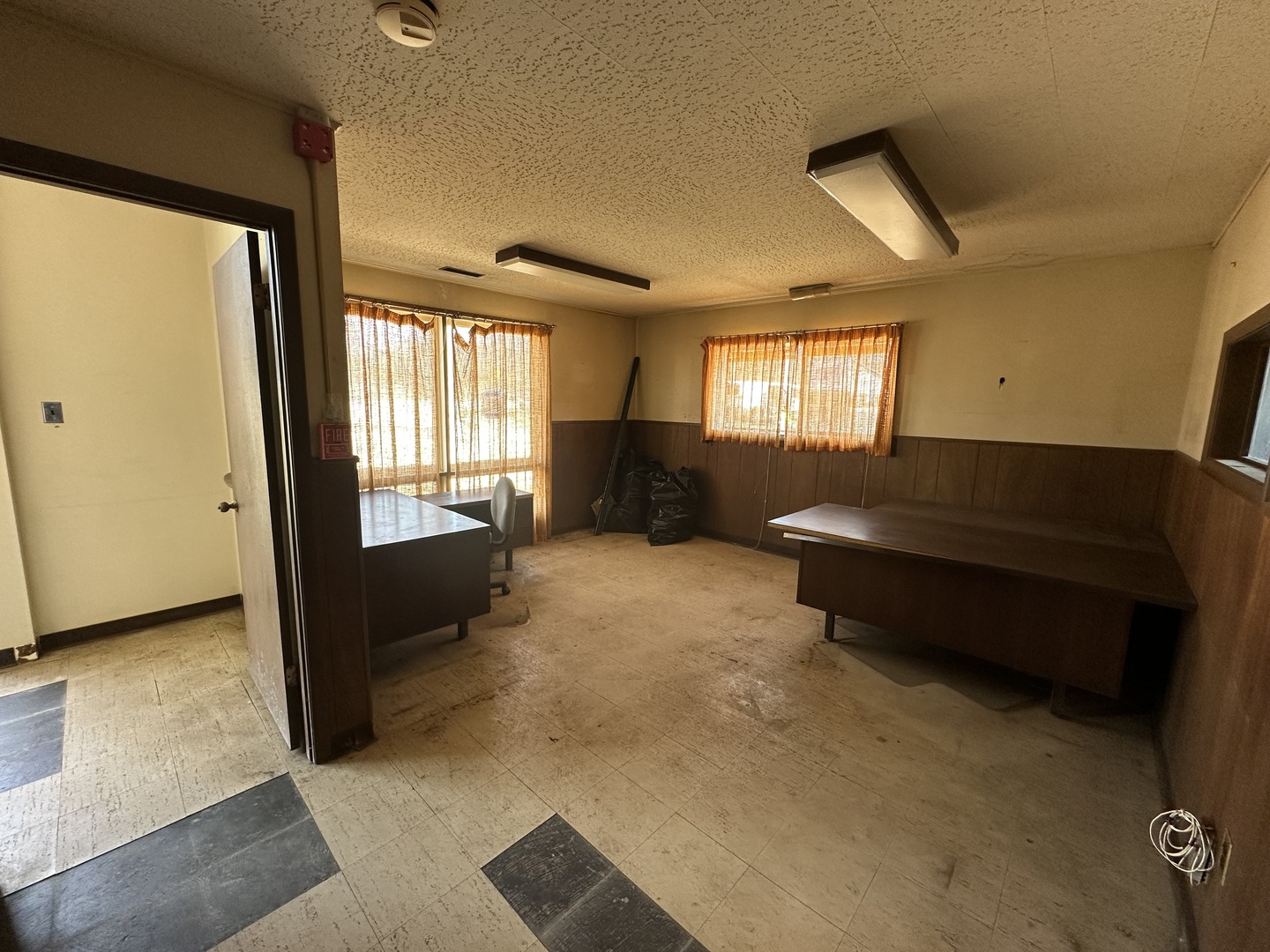 1035 W Algonquin Road Property Photo 21