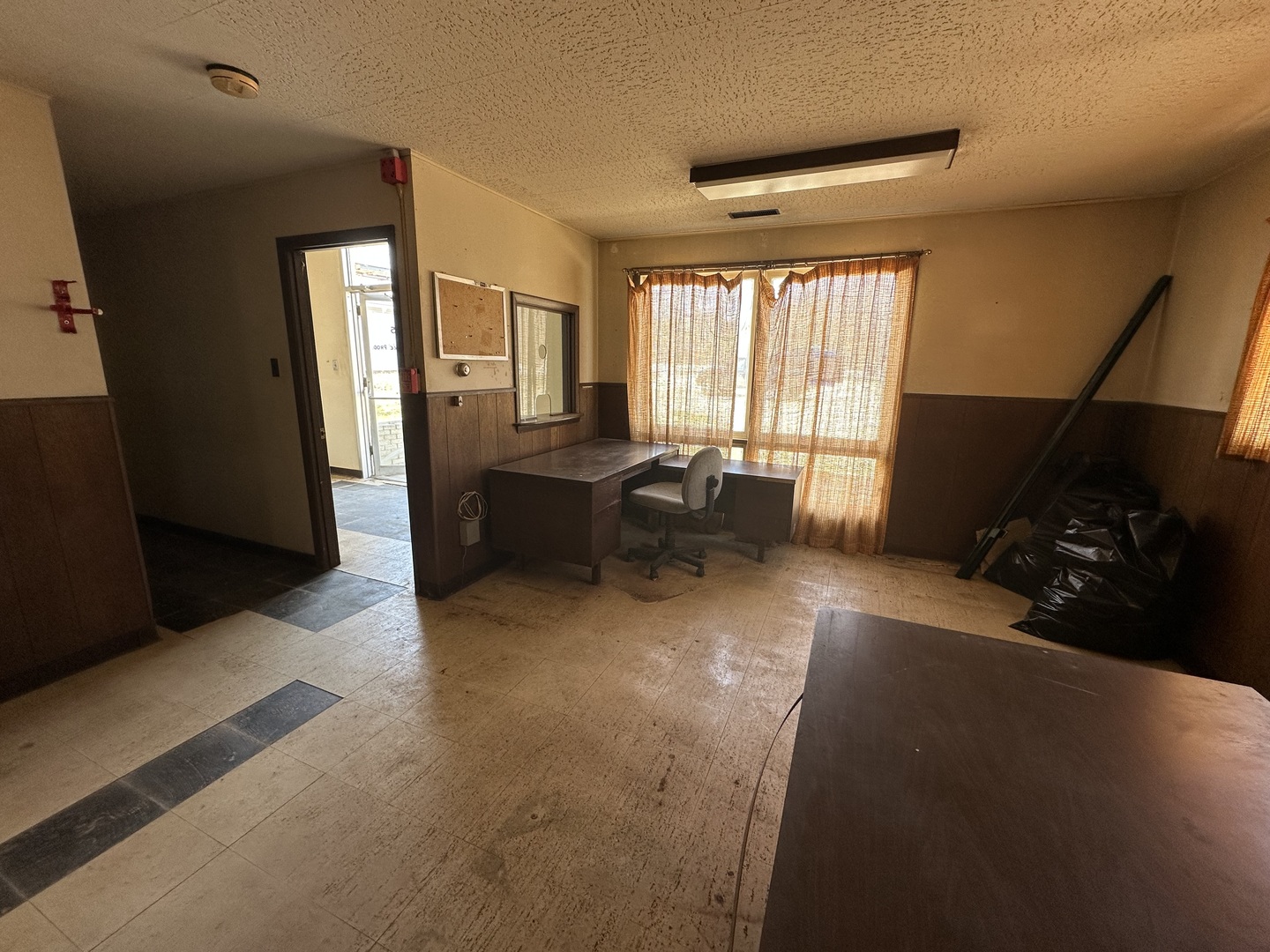 1035 W Algonquin Road Property Photo 22