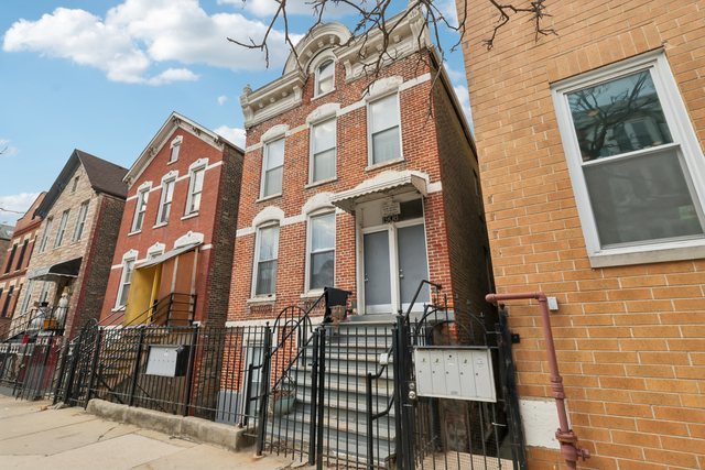 1908 S Loomis Street Property Photo 1
