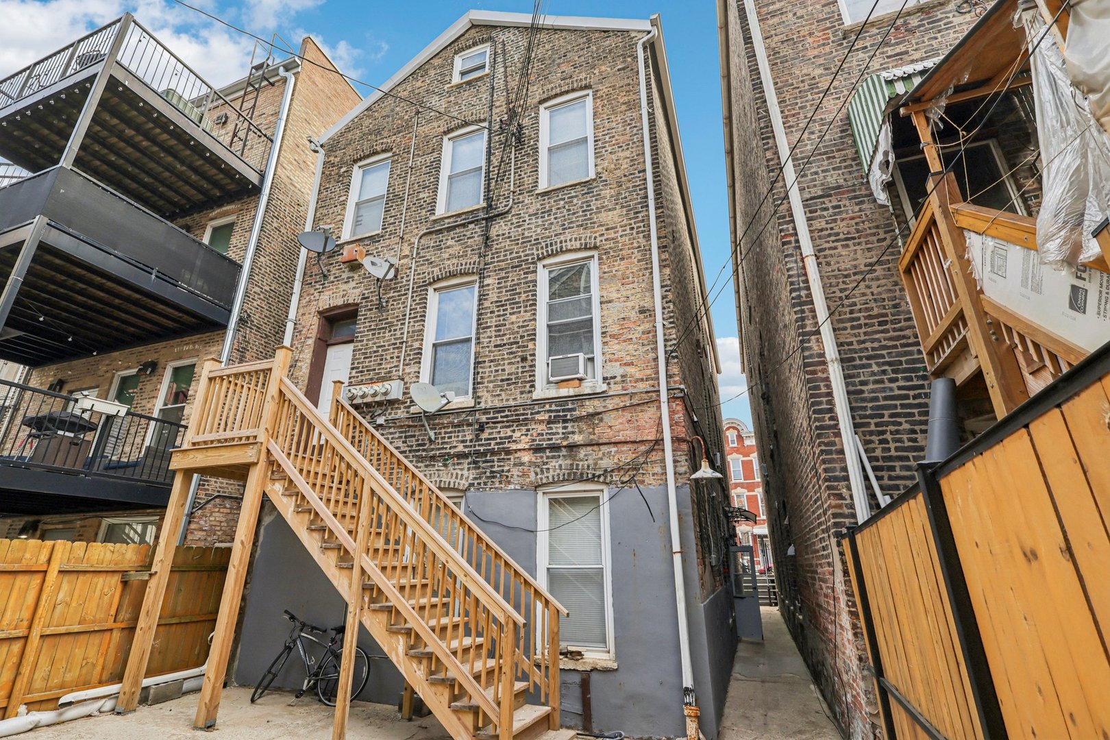 1908 S Loomis Street Property Photo 24