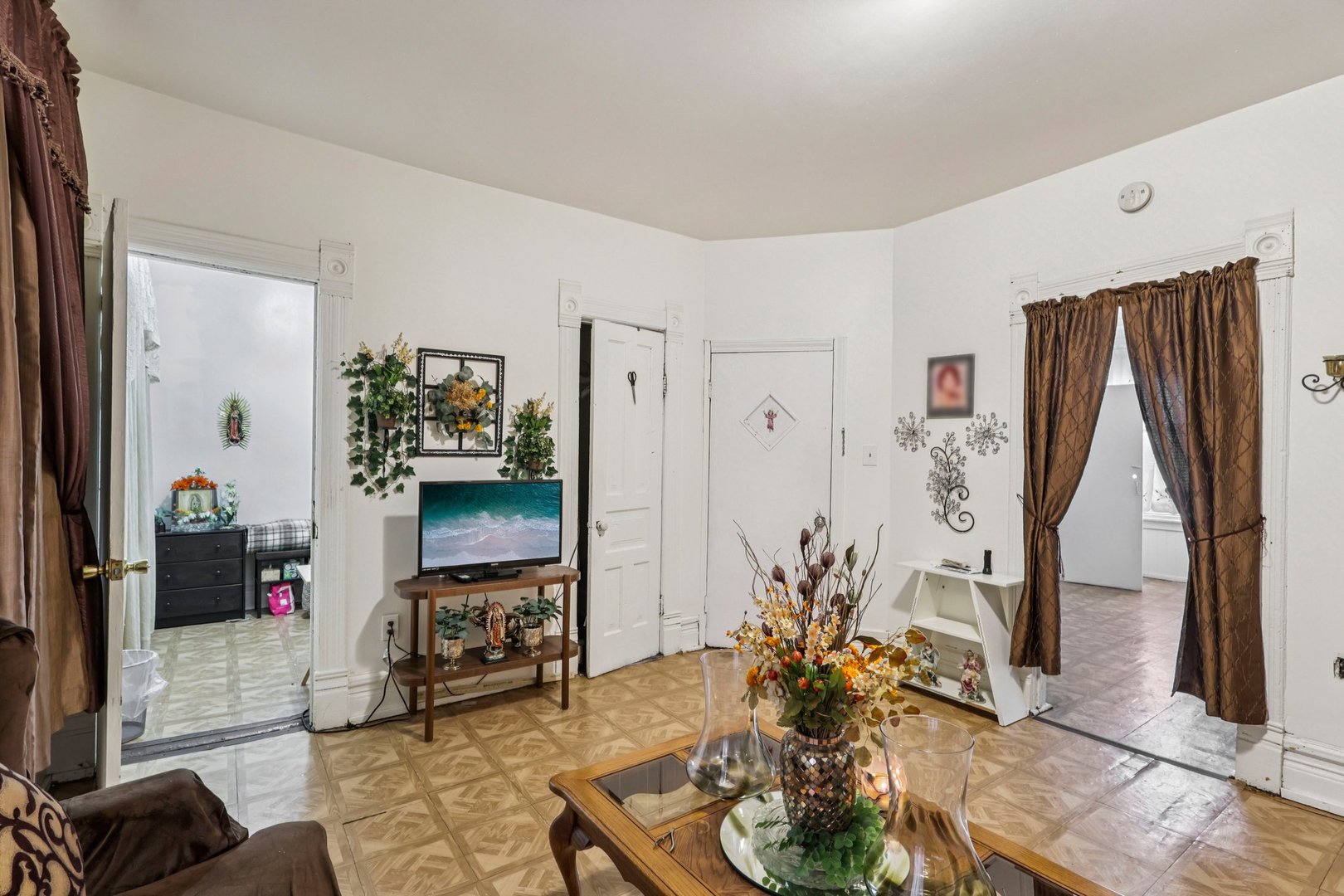 1908 S Loomis Street Property Photo 27
