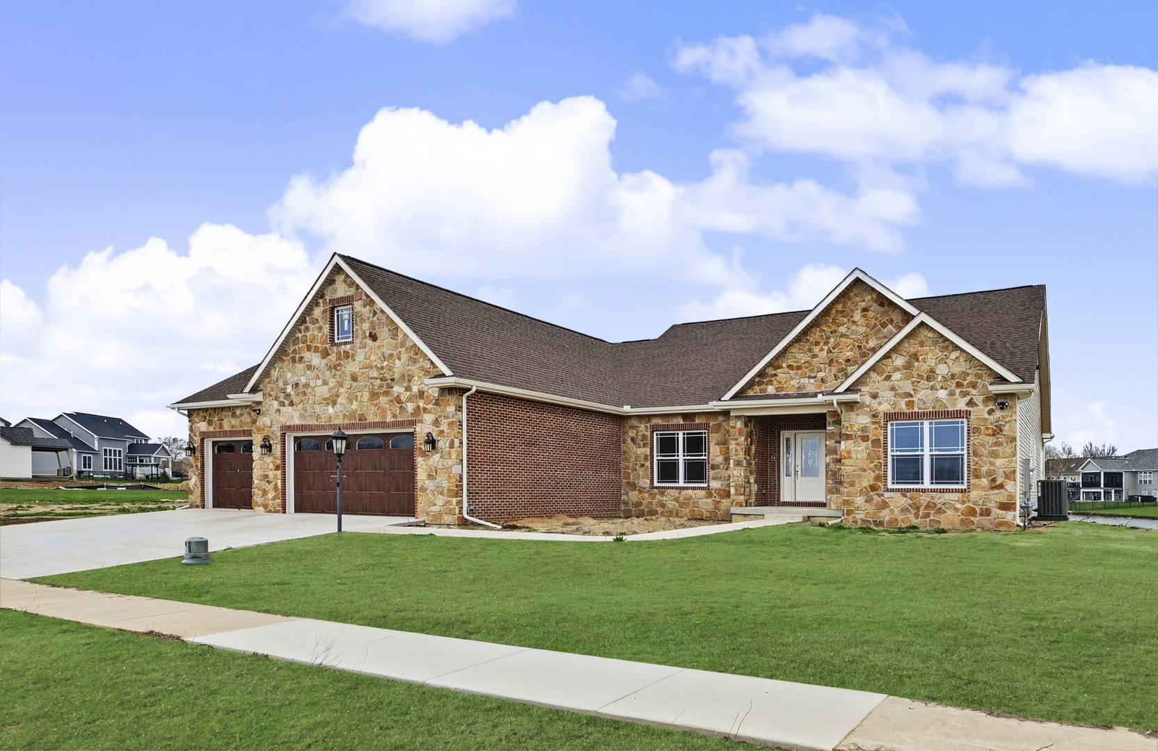 3020 Beringer Circle Property Photo 1