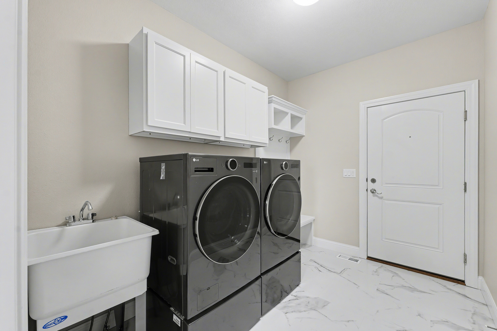 3020 Beringer Circle Property Photo 17