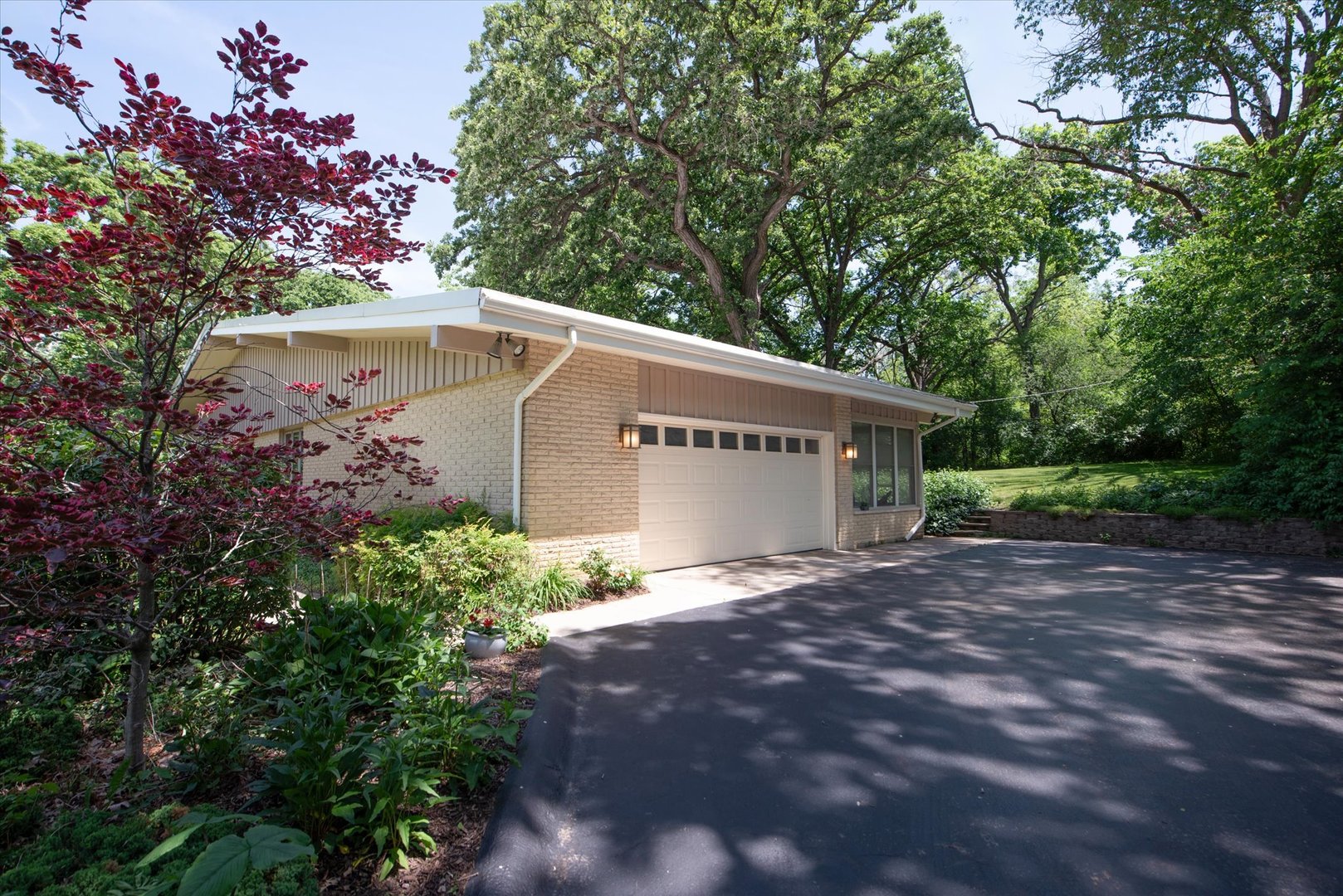 1196 Nottingham Lane Property Photo 4