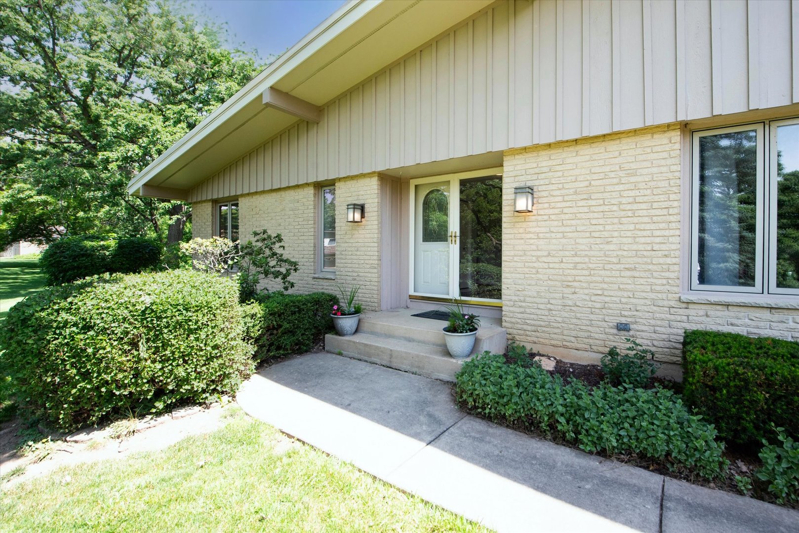 1196 Nottingham Lane Property Photo 7