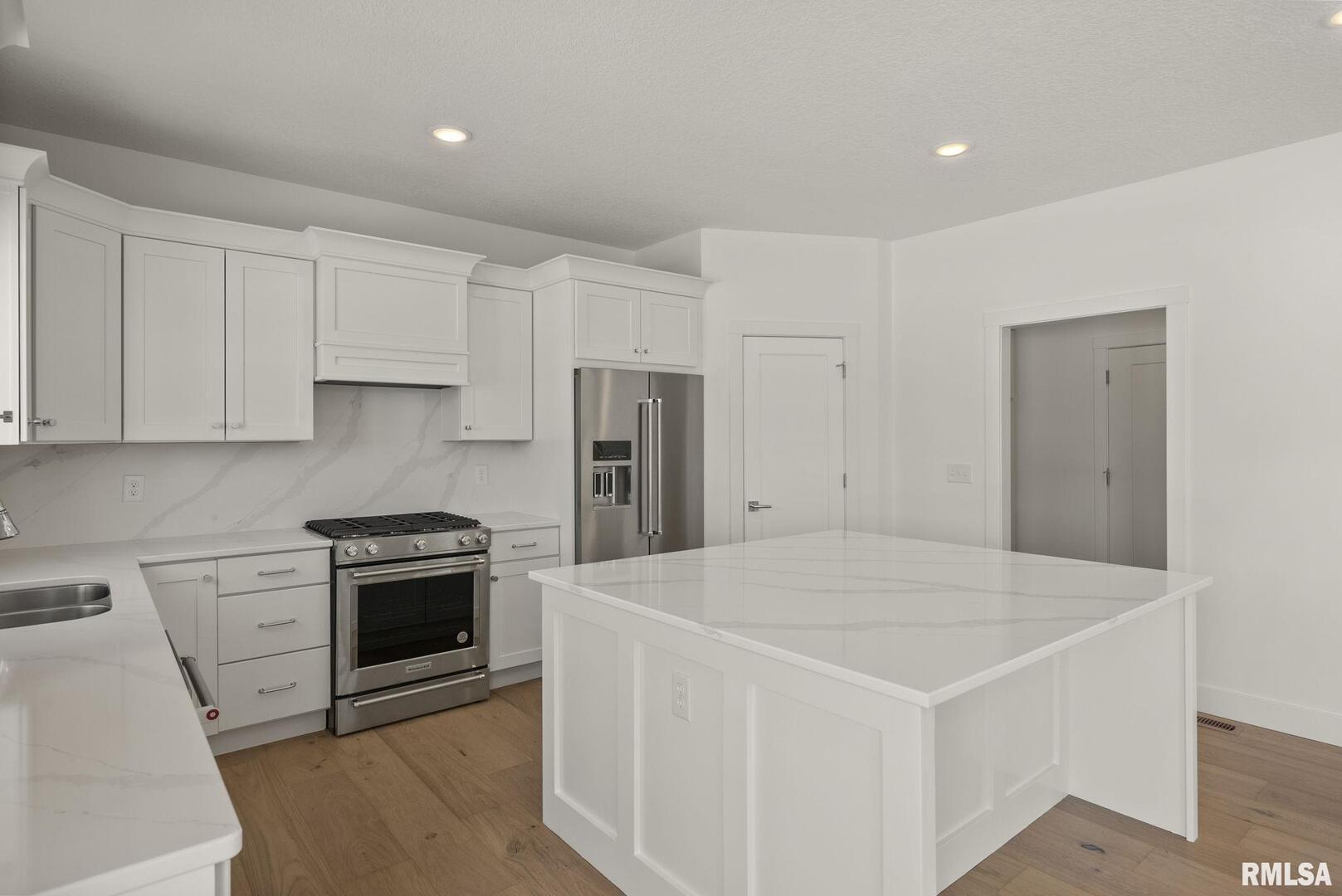 6574 Pelican Street Property Photo 12
