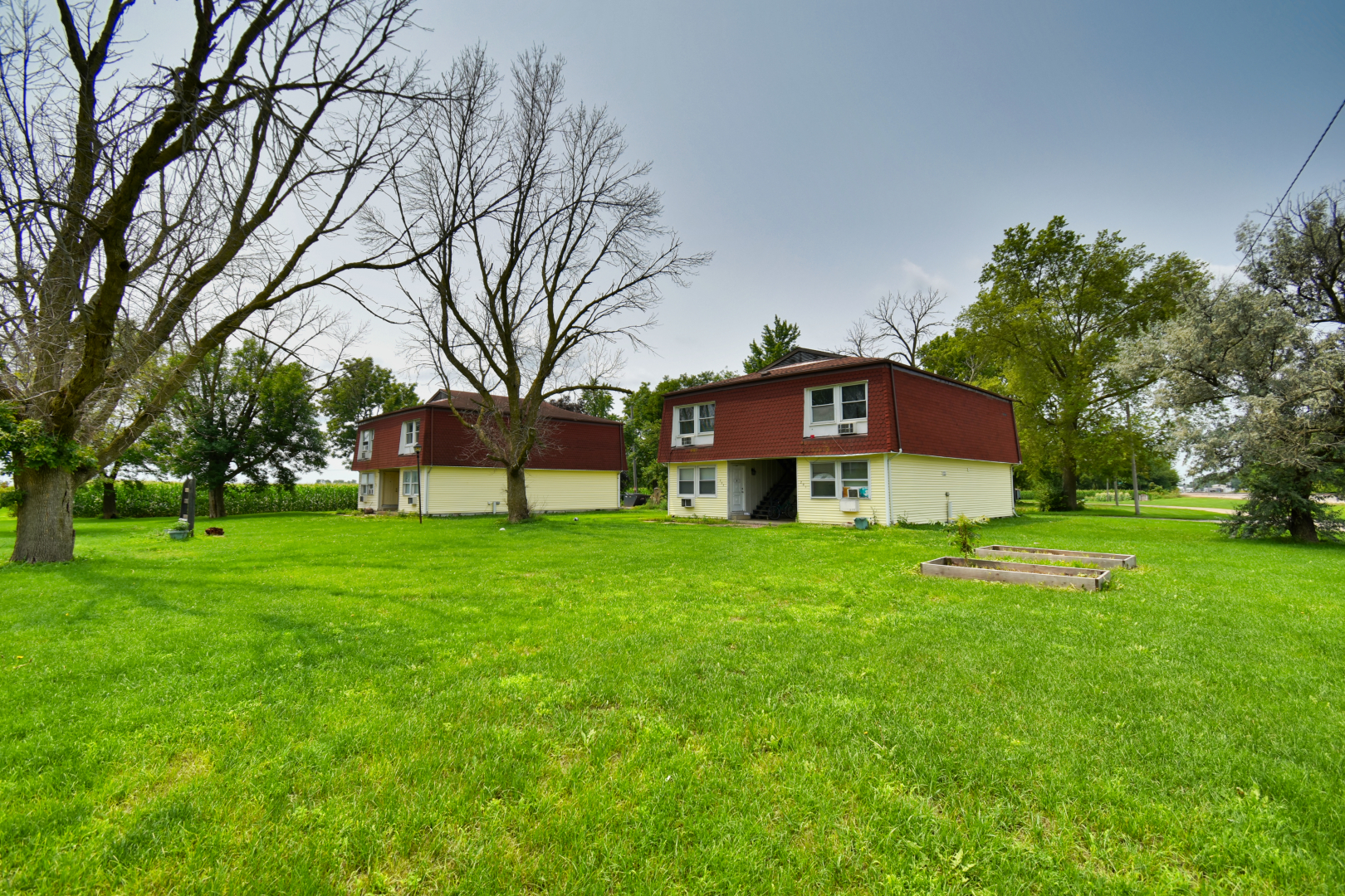 201-207 S Maple Street Property Photo 1