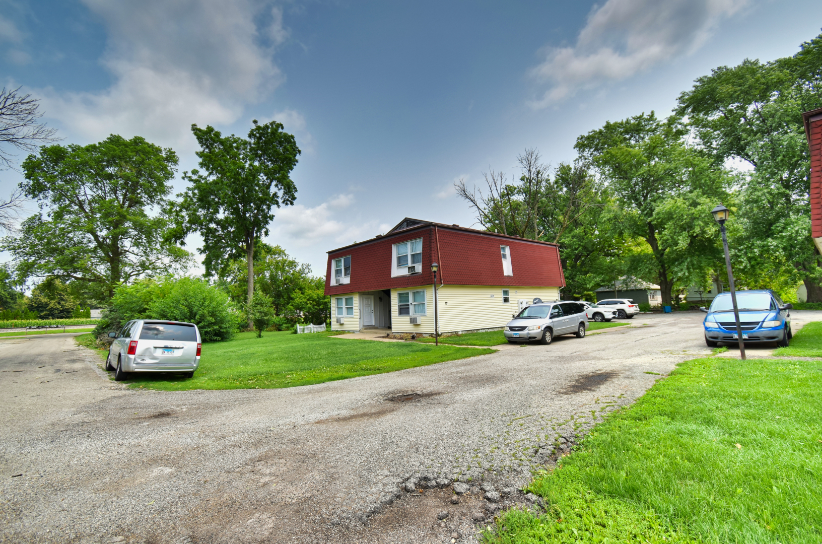 201-207 S Maple Street Property Photo 3