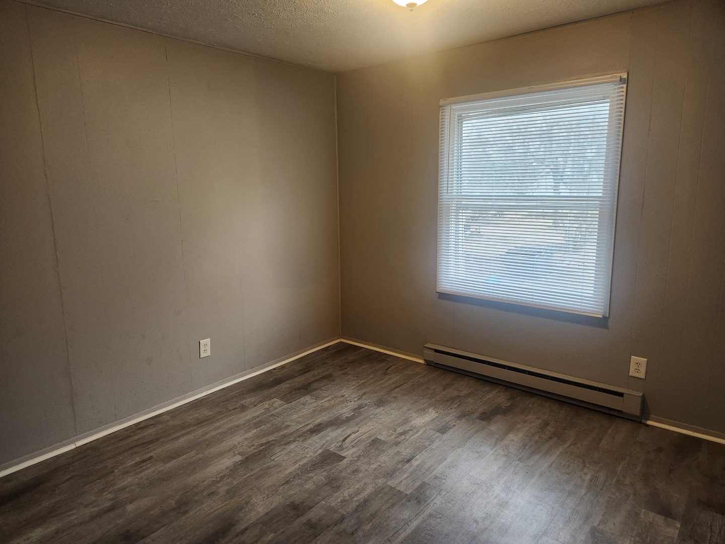 201-207 S Maple Street Property Photo 9