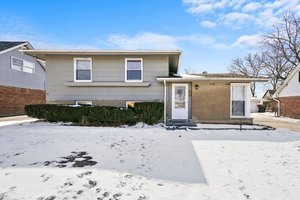 3949 168th Place Property Photo 1