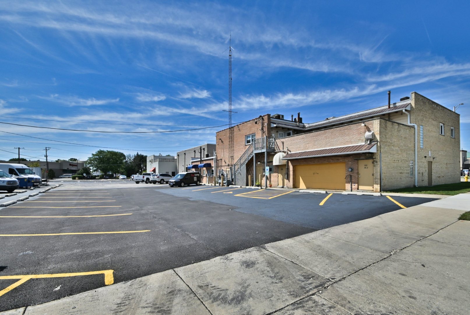 329-31 N Addison Road Property Photo 12