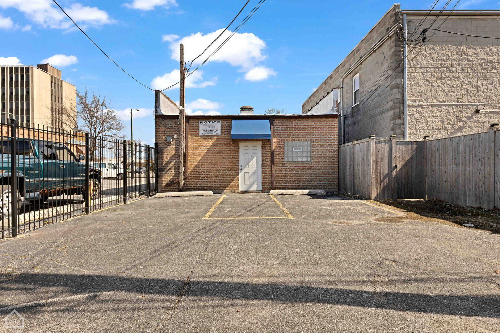 8036 S Western Avenue Property Photo 11