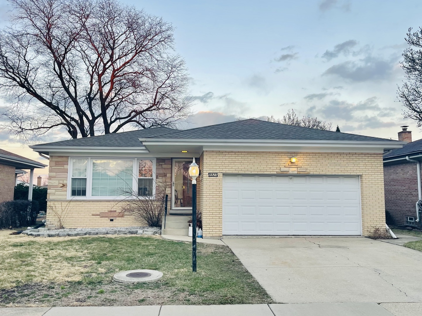 8925 Oriole Avenue Property Photo 1
