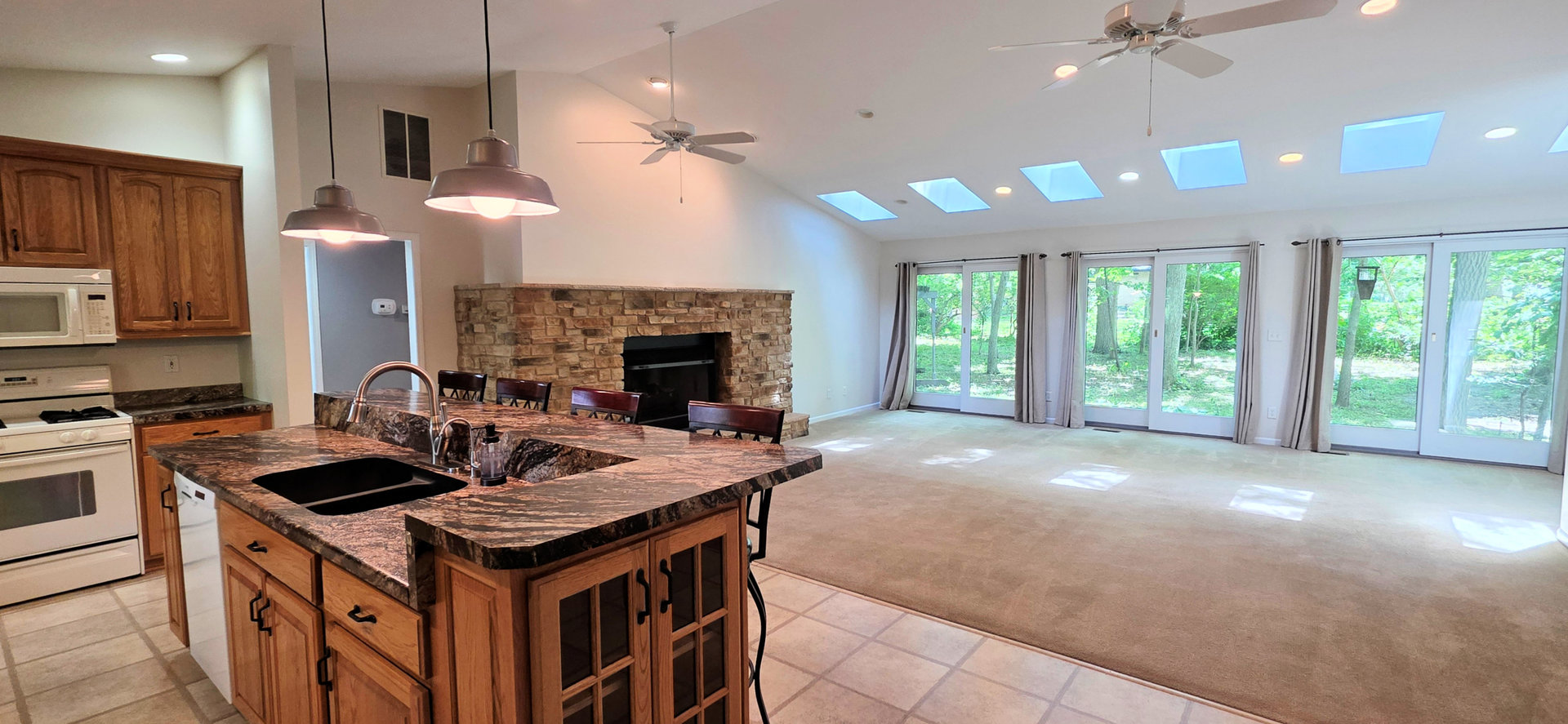 4958 Northridge Drive Property Photo 4