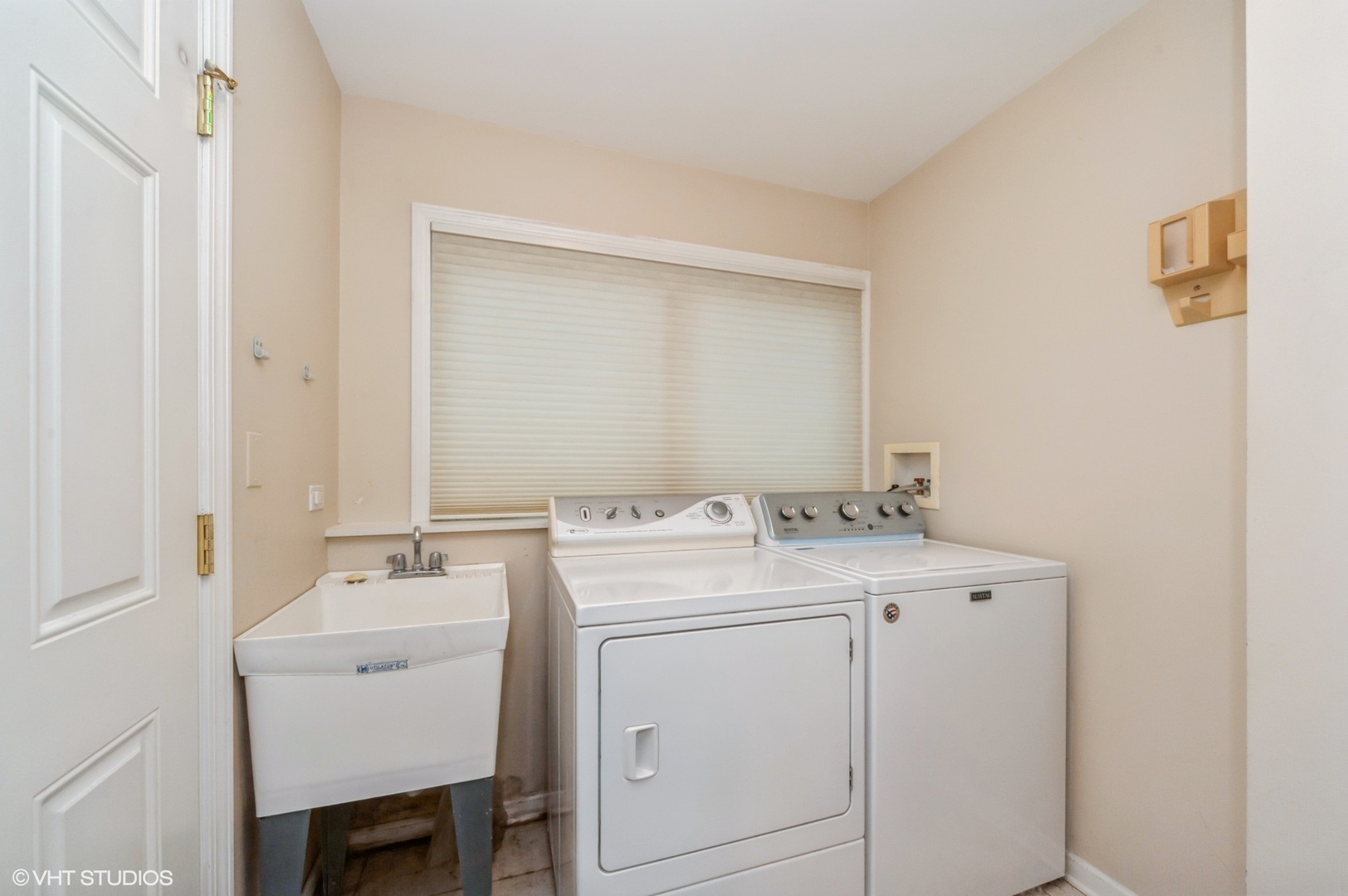50 Cedar Lane Property Photo 8