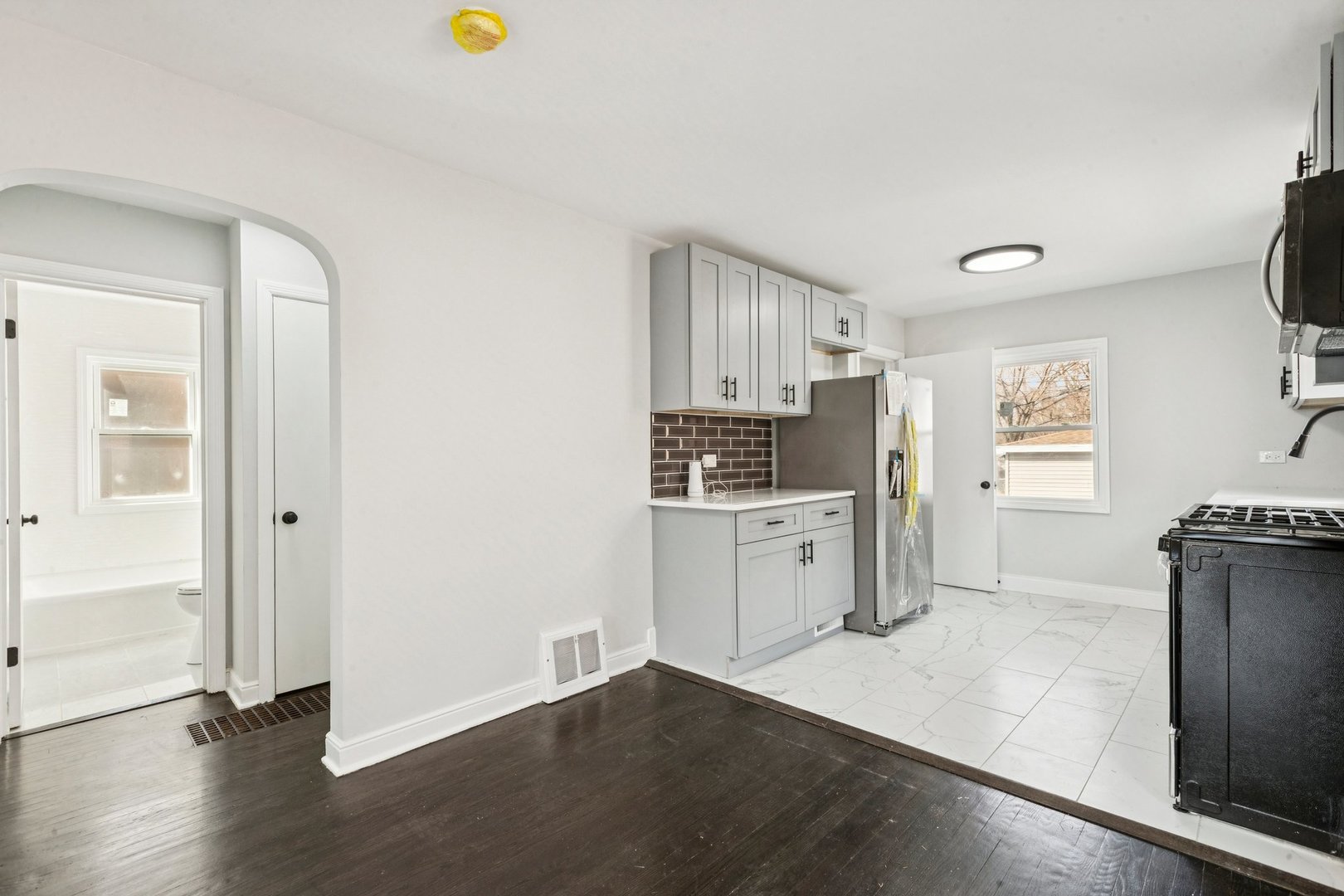 14510 S Emerald Avenue Property Photo 6