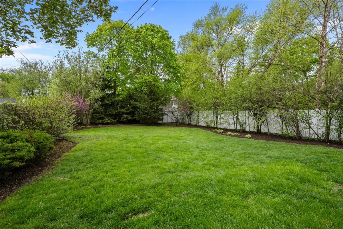 1208 Oak Street Property Photo 26