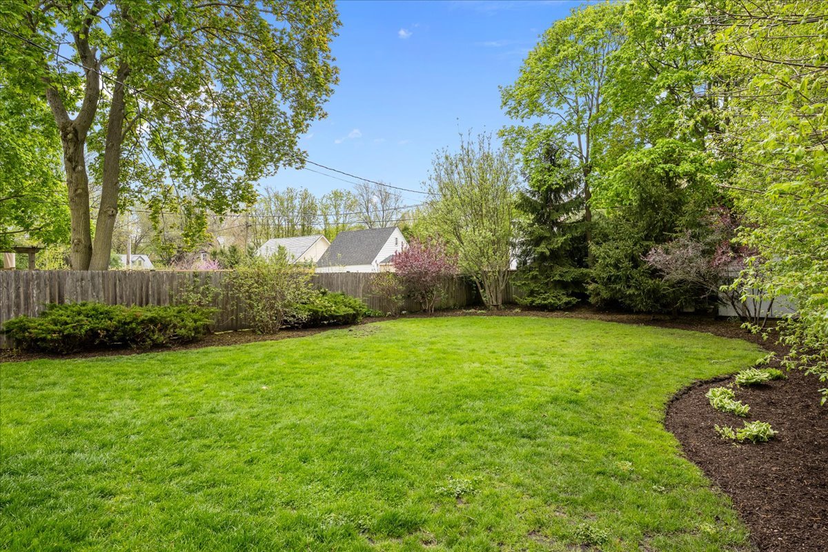 1208 Oak Street Property Photo 27