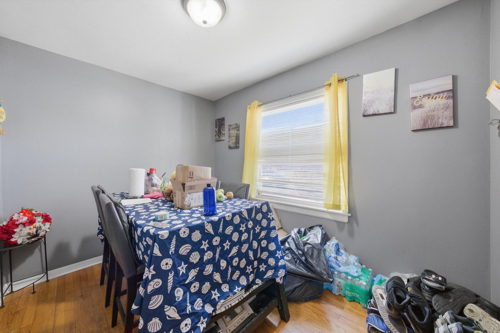 9553 S Greenwood Avenue Property Photo 6