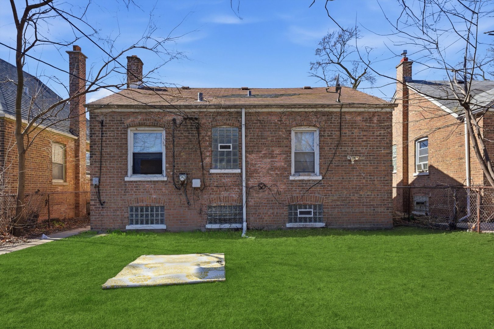 9553 S Greenwood Avenue Property Photo 14