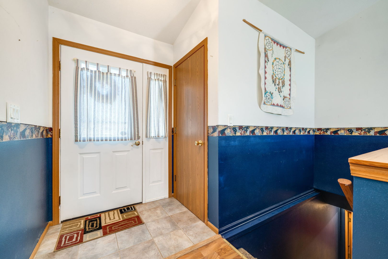 227 Meadow Drive Property Photo 4