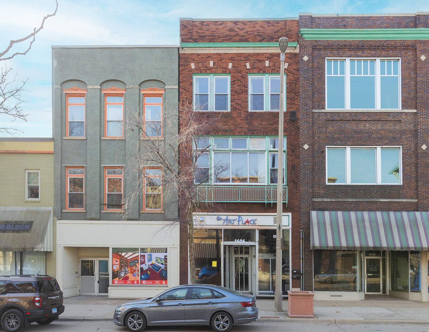 1606 2nd Avenue Property Photo 1