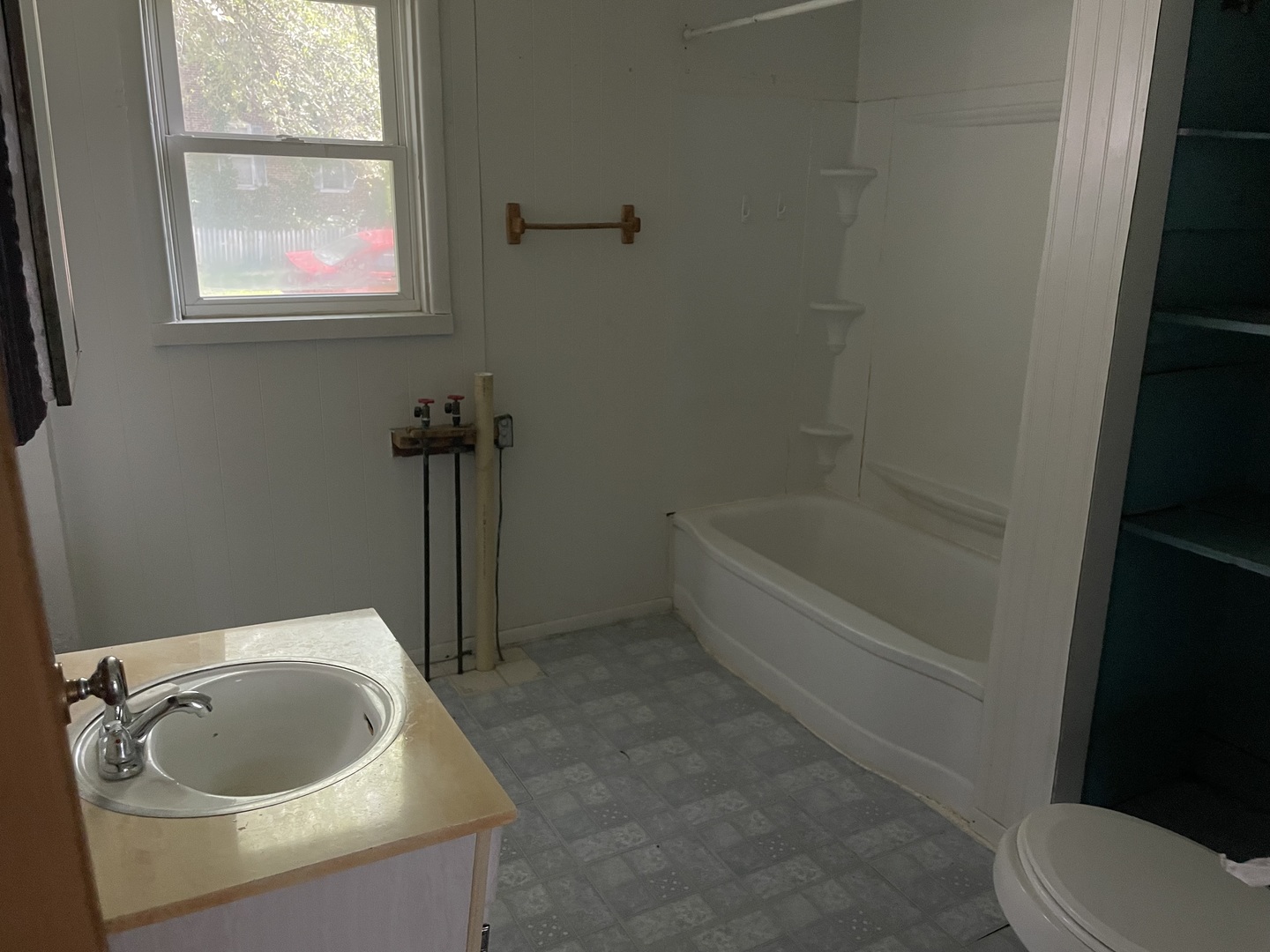 224 S Main Street Property Photo 6