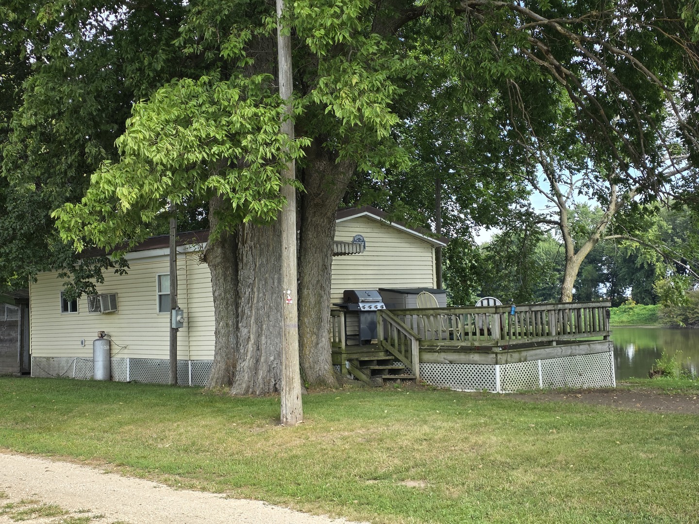 13420 Howard Road Property Photo 1