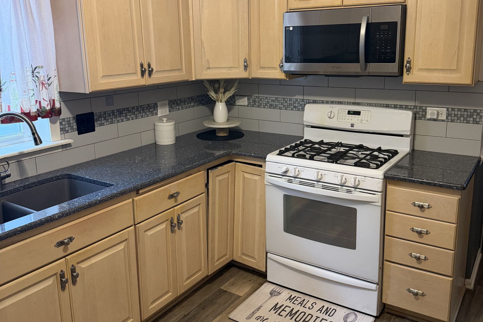 3601 Euclid Avenue Property Photo 17