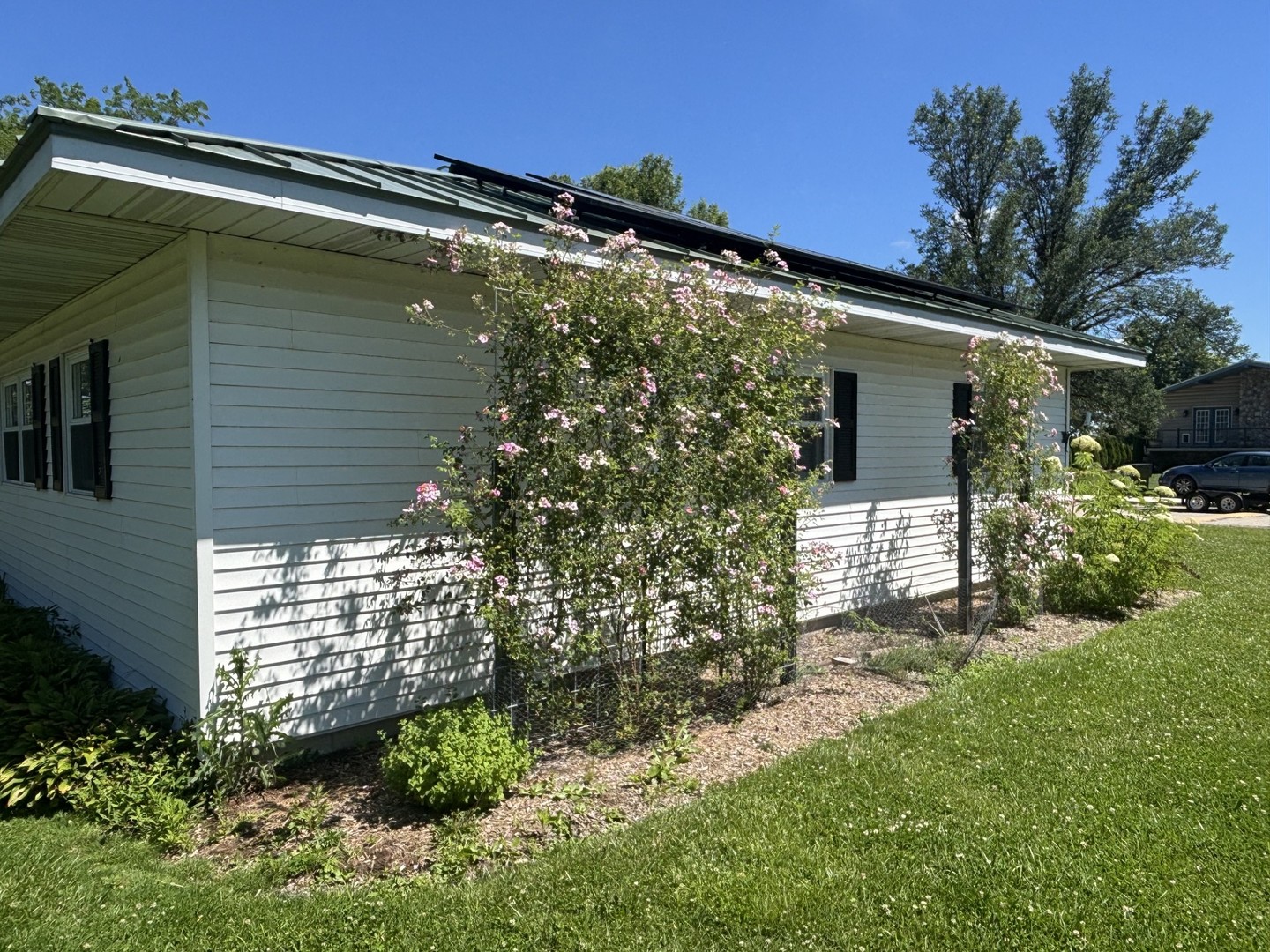 126 Sun Street Property Photo 5
